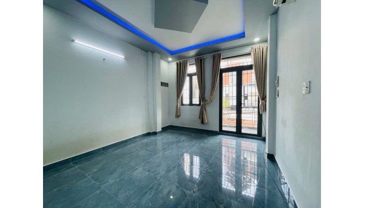 Bán nhà MẶT TIỀN giá trong hẻm-xe hơi vào nhà-ngay chợ Gò Vấp-khu VIP phường 4 chỉ 6tỷ hơn