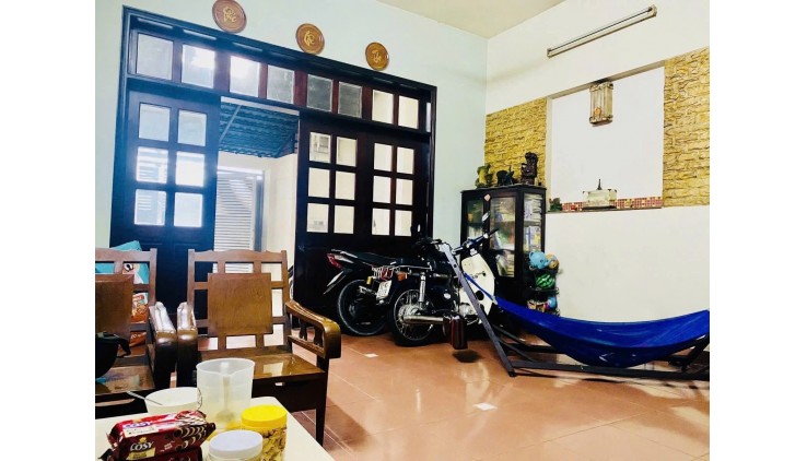 Bán nhà Biệt Thự - Lô góc, đường 10m Tân Hòa Đông, DT: 10x18m, 3 Tầng - 5PN, 15.5 tỷ.