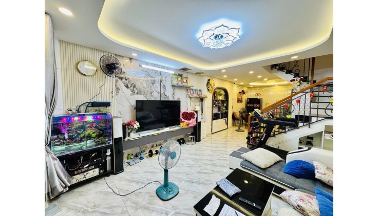 GẤP BÁN, 51m2, 2Tầng,HXH,Tặng nội thất, Quang Trung Gò Vấp chỉ 5.3 Tỷ.