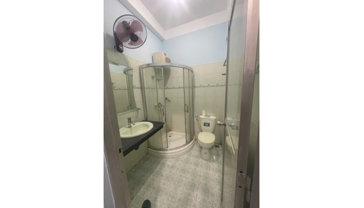 Bán nhà mặt phố Tùng thiện vương 6 lầu phường 11 quận 8 5 pn wc riêng 9 tỷ