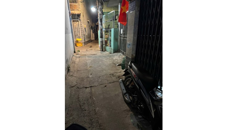 Cần tiền bán nhà Quang Trung, Gò Vấp 32m2 (4x8), hơn 4 T.Ỷ còn nói chuyện