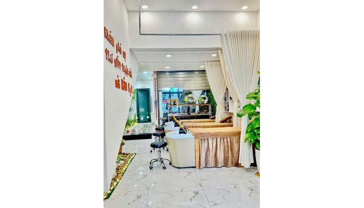 GIÁ MỀM NHẤT QUẬN TÂN PHÚ 14 TỶ- TÔ HIỆU - 1 trệt, 3 lầu, gồm 1 phòng khách, 1 bếp, 4 phòng ngủ, 4 WC. - LH: 077 888 5818 CHUYÊN BDS SAI GON