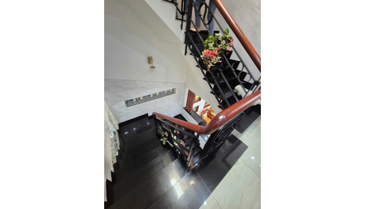 Bán gấp nhà đẹp quận Bình Tân: 12,9 tỷ - ĐƯỜNG SỐ 34 - DT:80M- Đúc 1 trệt - 2 lầu - Sân Thượng - Phòng Thờ - 4 PN - 3 WC - LH:077 888 5818 CHUYÊN BĐS