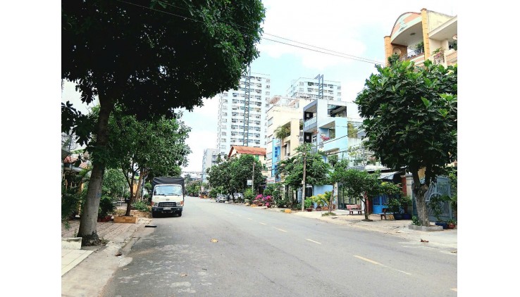 Bán gấp nhà đẹp quận Bình Tân: 12,9 tỷ - ĐƯỜNG SỐ 34 - DT:80M- Đúc 1 trệt - 2 lầu - Sân Thượng - Phòng Thờ - 4 PN - 3 WC - LH:077 888 5818 CHUYÊN BĐS
