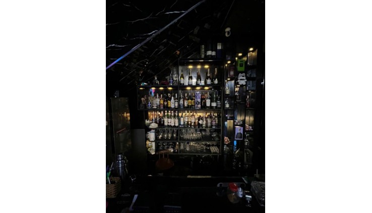 Quận 1, Sang quán Bar Tây Khu Khách VIP – Sang , tại trung tâm Quận 1, Tel : 0932158409 – 0968831162  ( Chính chủ )