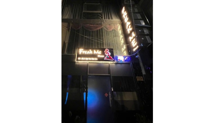 Quận 1, Sang quán Bar Tây Khu Khách VIP – Sang , tại trung tâm Quận 1, Tel : 0932158409 – 0968831162  ( Chính chủ )