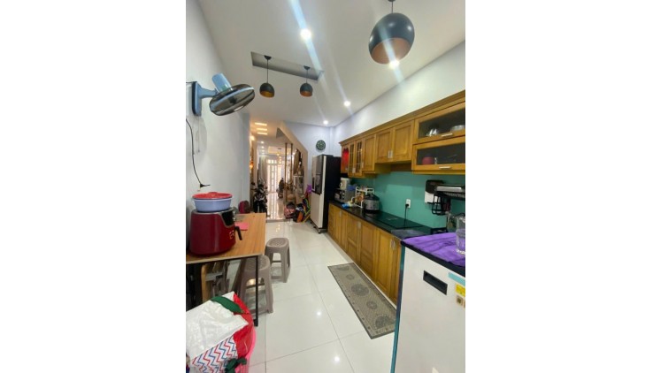 SIÊU HIẾM - CHÍNH CHỦ - BÁN NHÀ NGAY TT PHÚ NHUẬN - 4 TẦNG BTCT - SÂN THƯỢNG LỚN - P7 PHÚ NHUẬN - NHIÊU TỨ - GẤP BÁN 6.9 TỶ - TL