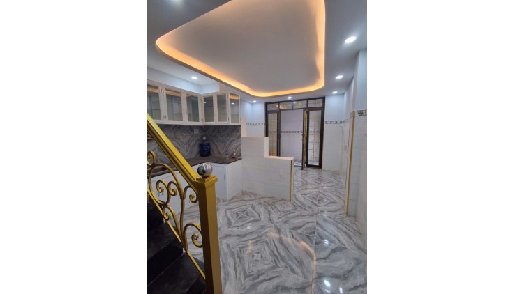 Hàng Thơm nhà Trần Văn Ơn Tân Sơn Nhì ngay chợ gần mặt tiền 40m2 ,4 tỷ1