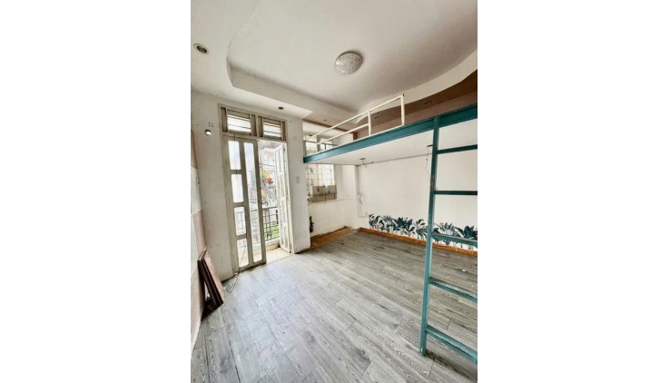 Giá mềm quận Phú nhuận: 6.45 tỷ - NGUYỄN THỊ HUỲNH - DT: 42M- 3.5X12- 1 trệt 3 lầu , gồm 7pn 5 toilet - LH: 077 888 5818- 077 478 5818 CHUYÊN BĐS SÀI
