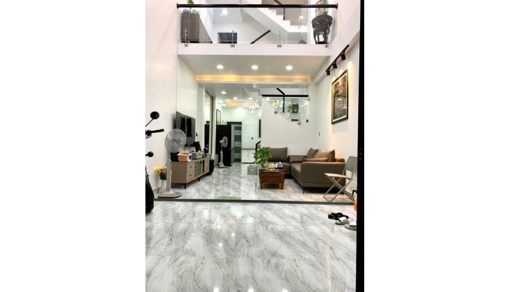 Giá mềm nhất quận Tân Phú : 9.4 tỷ - TRỊNH ĐÌNH TRỌNG - PHÚ TRUNG- 5 tầng BTCT có 5PN 4 WC - LH: 077 888 5818 - 077 478 5818 CHUYÊN BĐS SÀI GÒN