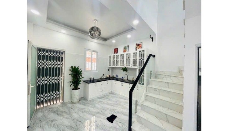 Giá mềm nhất quận Tân Phú : 9.4 tỷ - TRỊNH ĐÌNH TRỌNG - PHÚ TRUNG- 5 tầng BTCT có 5PN 4 WC - LH: 077 888 5818 - 077 478 5818 CHUYÊN BĐS SÀI GÒN