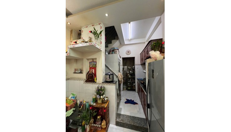 Siêu phẩm 4 lầu quận 1