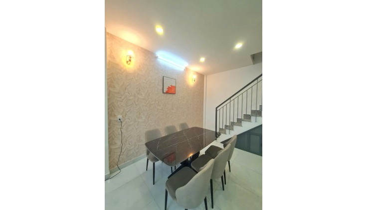 Nhà hẻm xe hơi, gần bên Gò Vấp, khu Vip Nam Long, nhà đẹp long lanh! rẻ!