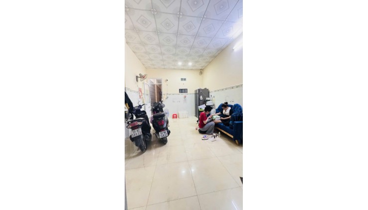 Bán Gấp nhà Bờ Bao Tân Thắng đi bộ ra AEON Tân Phú HXH 62m2 ,2 Tầng Nhỉnh 4 tỷ