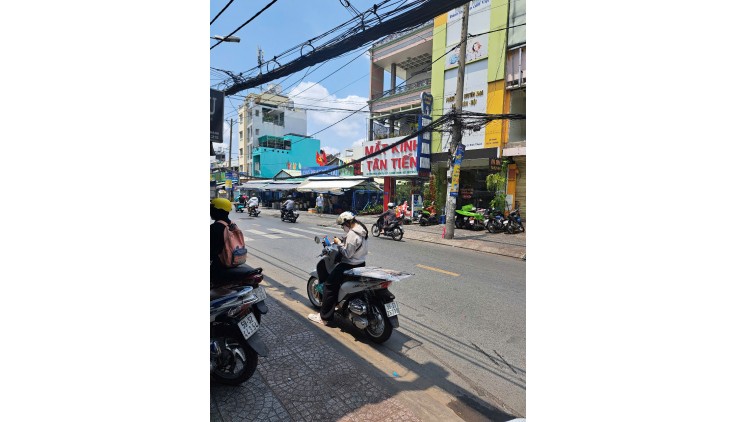 Cho thuê mặt bằng kinh doanh, buôn bán mặt tiền đường Phan Văn Trị, P.12, Q. Bình Thạnh, TP.HCM