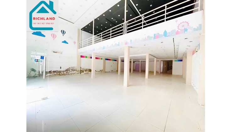 Cho Thuê Nhà: 541 Nguyễn Thị Thập, Phường Tân Phong, Q7- Diện tích: 12m x 26m. Giá 200 Triệu