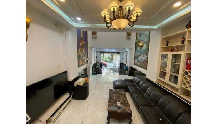 Bán gấp nhà quận 7 : giá mềm nhất 16.5 tỷ - Phú Thuận - Trệt, lửng, 2 lầu, sân thượng 5x20m, BTCT - phòng khách, 4pn, 3WC.LH: 077 478 5818 chuyên bds