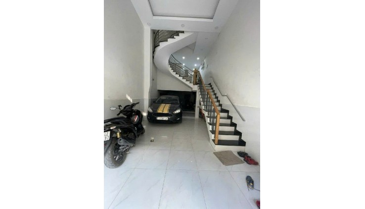 Cách mặt tiền Huỳnh Tấn Phát  Phú Thuận 
Vài chục mét 
xe hơi ngũ trong nhà 
NGANG 4 DÀI 15 M 
CÓ 7 TỶ