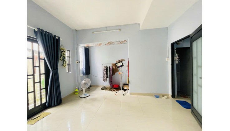Siêu Hiếm Tân Sơn Nhì Tân Phú 50m ra mặt tiền 41m2,3Tầng 3 PN Nhỉnh 3tỷ