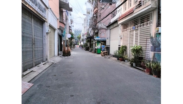Thơm nhà Lê Trọng Tấn  Tân Phú ngay trường Đại Học Công Thương 50m2,2Tầng Nhỉnh 4tỷ