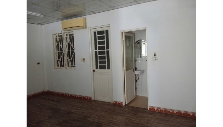 NHÀ HẺM XE TẢI THÔNG, GẦN CHỢ VƯỜN LÀI, 5X13M, 2 MÁY LẠNH