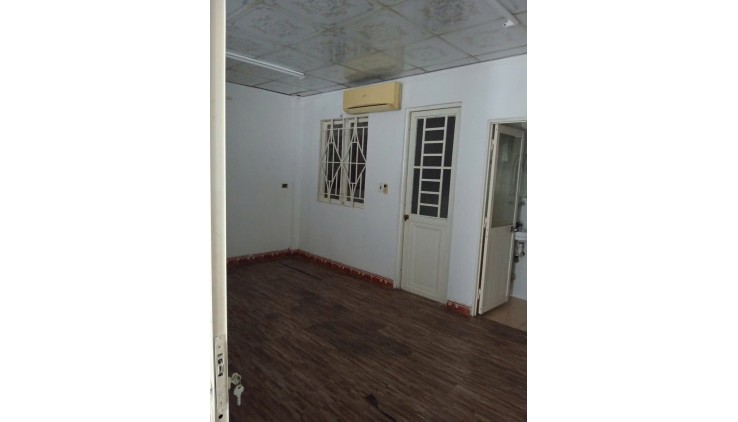 NHÀ HẺM XE TẢI THÔNG, GẦN CHỢ VƯỜN LÀI, 5X13M, 2 MÁY LẠNH
