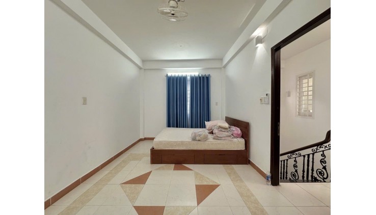 SIÊU HIẾM - NHÀ CHÍNH CHỦ LÂU NĂM - PHAN XÍCH LONG - P2 PHÚ NHUẬN - 4 TẦNG BTCT - HOÀN CÔNG ĐỦ - 5PN 6WC - BÁN 10.5 TỶ - TL