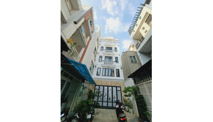 Hiếm có khó tìm – nhà 5 tầng, 67m², hẻm xe hơi, full nội thất gỗ quý – chỉ 6.8 tỷ. Không có căn thứ hai!