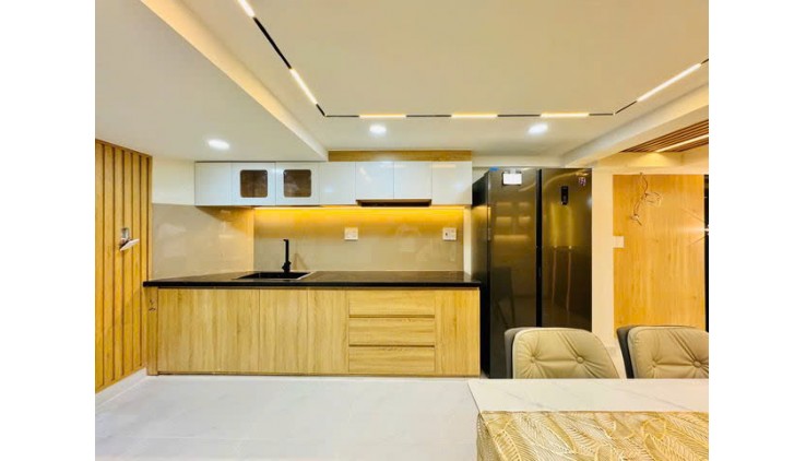 Giá mềm nhất quận Bình thạnh: 7,45 tỷ -Nguyễn Văn Đậu -Diện tích: 4.2 x 11m. Công nhận trên sổ 43m2-  1 trệt + 1 lửng + 1 lầu + 3 Phòng ngủ + 4 WC