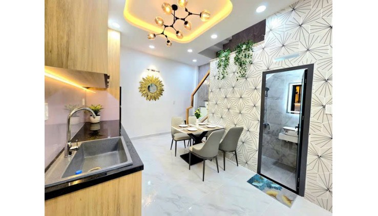 Bán gấp nhà đẹp quận 1: 5,65 tỷ - Trần Khánh Dư - Đất 32m2 khuôn viên sử dụng 40m2- trệt lầu đúc 2 phòng ngủ, 2wc, full nội thất cao cấp -LH: 077 888