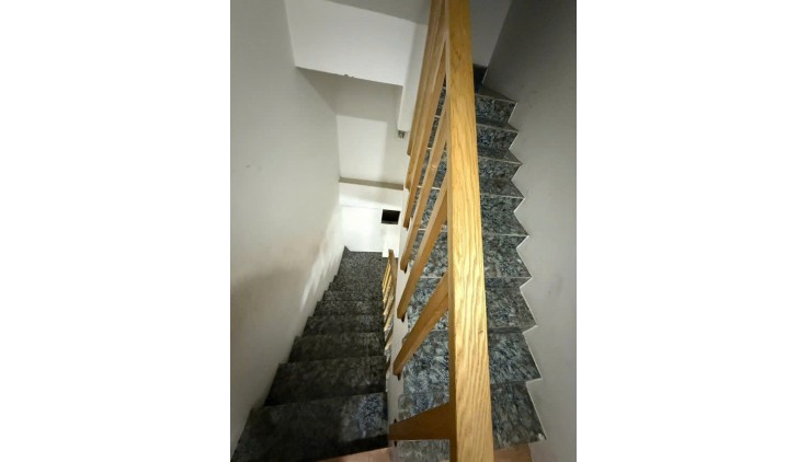 GIẢM GIÁ SỐC quận 3: Rạch Bùng Binh 9,4 tỷ -5 TẦNG, 6 PHÒNG NGỦ -5WC  – DIỆN TÍCH 41.4M²  -(ngang: 4,27m, dài: 9,77m) -LH: 077 888 5818 -077 478 5818