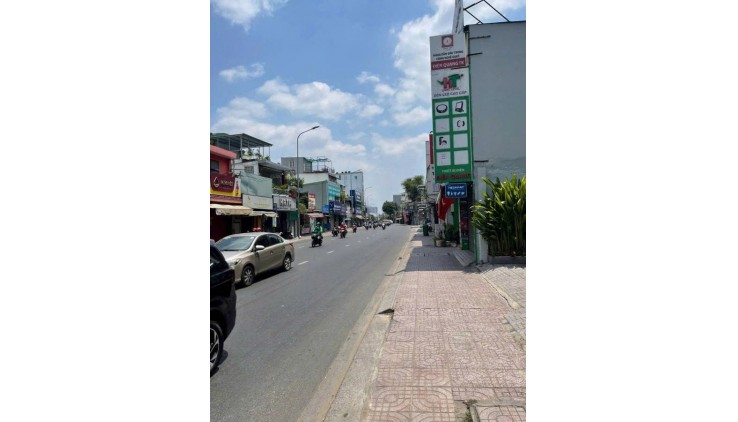 Giá mềm nhất quận Phú nhuận: 4,68 tỷ - Nguyễn Kiệm -Diện tích sử dụng: 54m2- 
3 Tầng BTCT- MT KINH DOANH NGUYỄN KIỆM - KHU VIP PHÚ NHUẬN PHAN XÍCH