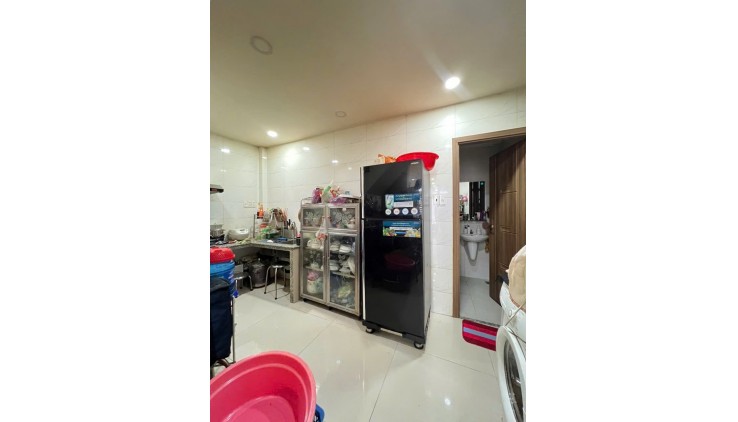 Giá mềm nhất quận Tân bình: 5,8 tỷ -Trần Văn Quang - P.10 - Không Có Căn Thứ 2 - 3 Tầng - 42m²(3,2 x 13 nở hậu 4,5m -Trệt - 2 Lầu - 4PN - 3WC