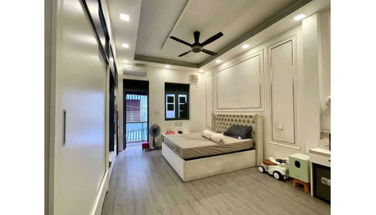 Giá mềm nhất quận TÂN BÌNH: 7.8 tỷ - ÂU CƠ -DT:71M-  1 trệt 1 lầu đúc BTCT. Gồm: 2PN, 2WC, ban công, bếp, phòng khách rộng, sân rộng để xe thoải mái