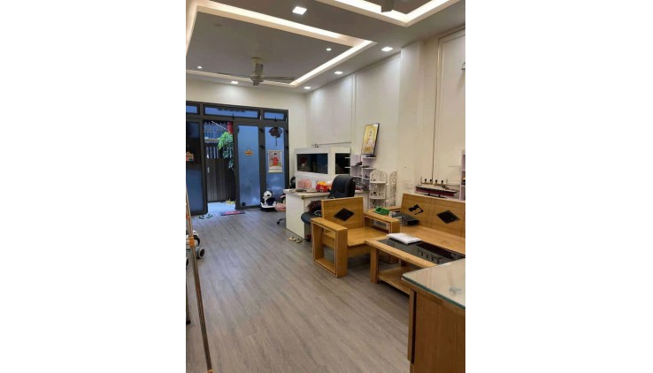 Giá mềm nhất quận TÂN BÌNH: 7.8 tỷ - ÂU CƠ -DT:71M-  1 trệt 1 lầu đúc BTCT. Gồm: 2PN, 2WC, ban công, bếp, phòng khách rộng, sân rộng để xe thoải mái