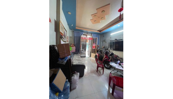 BÁN NHÀ 40M2, HÒA BÌNH, TÂN PHÚ, HẺM NHỰA 6M, Ô TÔ ĐỖ CỬA, NHỈNH 4 TỶ