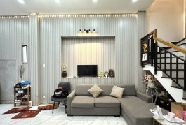 Nhà Bán Phú Nhuận Lê Văn Sỹ , 35m2 4  tầng btct , hẻm thông 3m , 5PN  , 7 tỷ 5 ( TL )