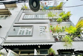 Cơ hội đầu tư cực ngon tại Phú Nhuận - 5.5 tỷ sở hữu nhà 4 tầng khang trang!