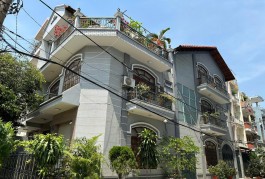 **(SIÊU HIẾM Q11 Nhà Biệt Thự Căn Góc Siêu Vị Trí 2 Mặt Tiền Ngang Khủng 8x21M,35.5Tỷ TL Mạnh