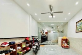 Chủ vừa gửi bán kín, HXH đậu cửa Khuông Việt 3 tầng 4 x18,5m2 giá chỉ 6 tỷ