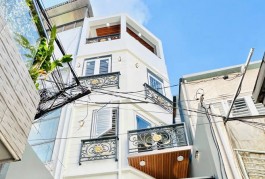 Nhà  Mới  ở Ngay HXH Cách Mạng Tháng 8 ,  5tang 4mx10m, Sổ Vuông Hoàn Công Đủ BTCT,  Nhỉnh 6 Tỷ