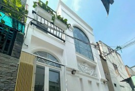 Bán gấp nhà giá mềm nhất quận 7: 4.55 tỷ - Huỳnh Tấn Phát- DT: 47m - 4.7 x10m - 2 Tầng- 3 PN - 2 WC- LH: 077 888 5818 chuyên BDS Sài Gòn