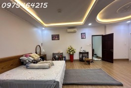 BÁN BIỆT THỰ VEN SÔNG LONG THUẬN VILLA RIVERSIDE – NGAY VINHOMES GRAND PARK QUẬN 9

Giá bán: Chỉ 25.5 tỷ – Thương lượng chính chủ