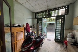 GIÁ MỀM NHẤT QUẬN BÌNH TÂN: 6.6 TỶ - Diện tích: 81m² (4x20m) - 3 TẦNG – HẺM XE TẢI THÔNG - 1 trệt, 2 lầu – 3PN, 3WC, phòng thờ, ban công -LH: 077 888