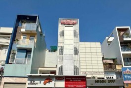 Cho thuê nhà Mặt Tiền  Lạc Long Quân, P.10, Q.Tân Bình. Giá 55 Triệu