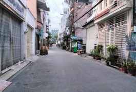 Thơm nhà Lê Trọng Tấn  Tân Phú ngay trường Đại Học Công Thương 50m2,2Tầng Nhỉnh 4tỷ