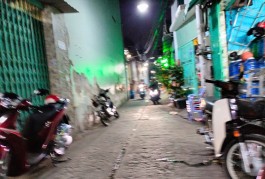Lê Văn Quới gần 4 xã giápTân Phú hẻm 5m thông xe hơi vào nhà 54m2 -2 Tầng 4tỷ 2