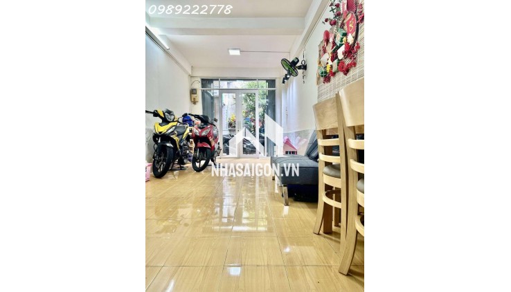 NGAY PHỐ BÙI VIỆN - 3 TẦNG - CÁCH 10M RA MẶT PHỐ-