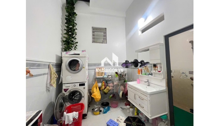 BÁN NHÀ Quận 9 đẹp LUNG LINH, giá 8.6 tỷ