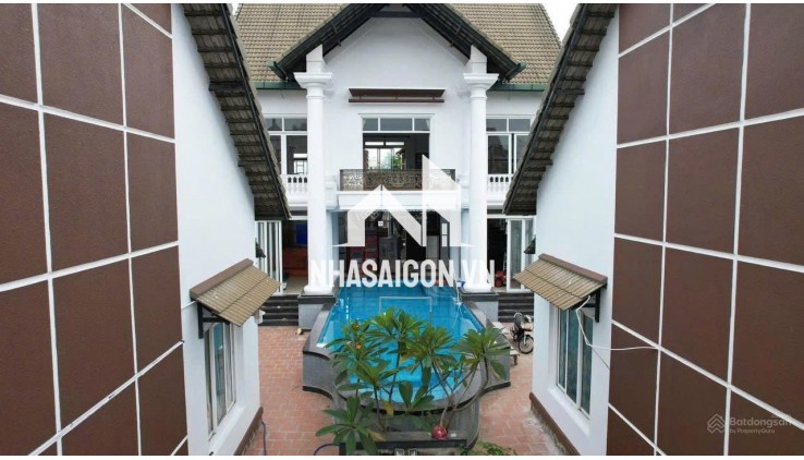 Bán nhà mặt tiền đường 179, P. Tân Phú, Q.9. Diện tích: 19x47.5m. Giá chỉ 40 tỷ.